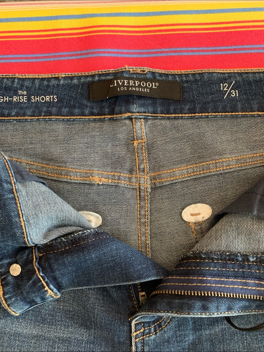 Liverpool Women's Denim Roll-Cuff Shorts Size 12 NWT - Picture 5 of 9